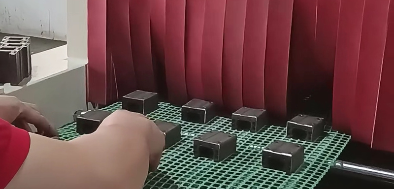 24枪往复输送式自动喷砂机（images 3）